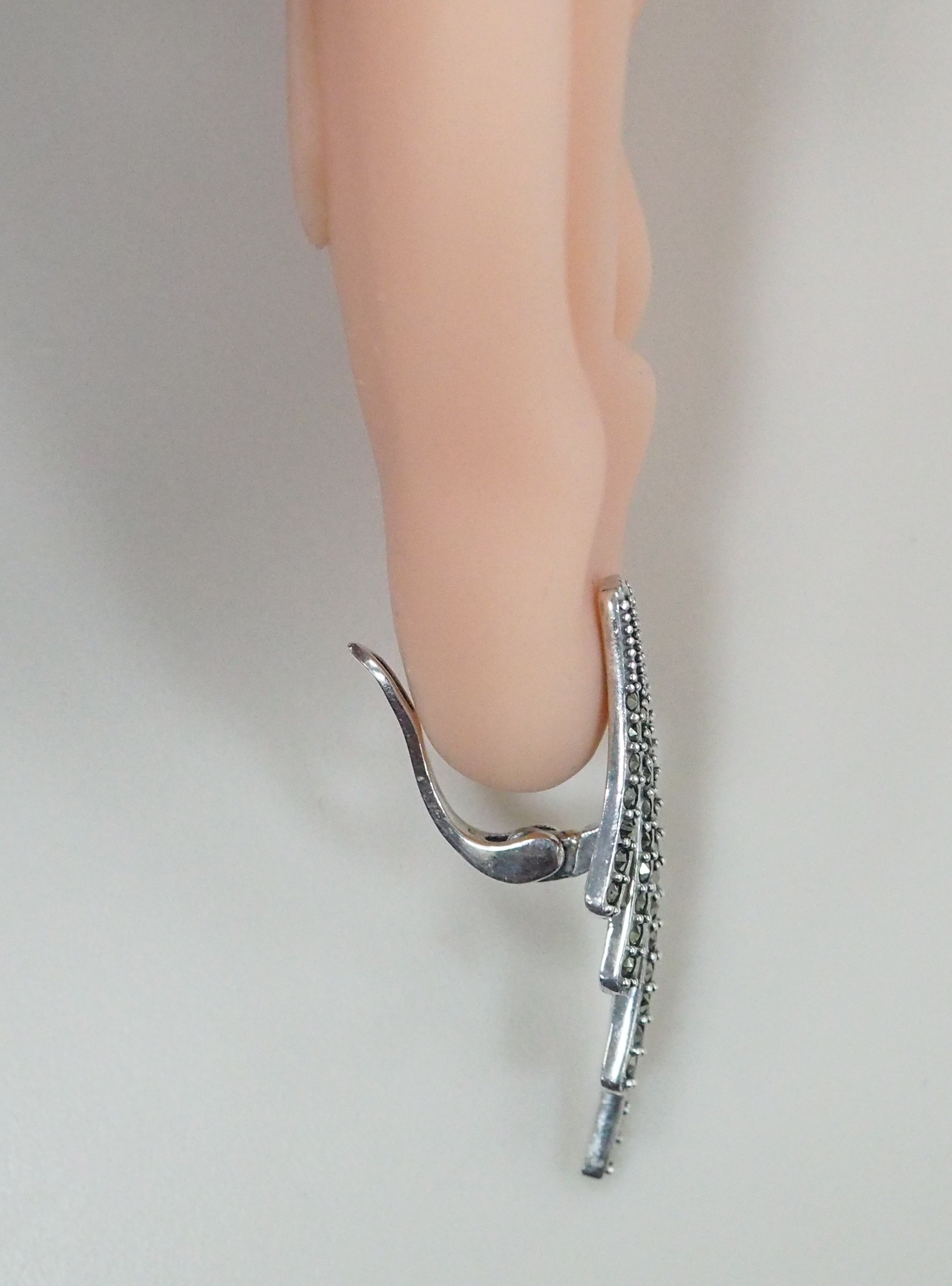 Серебряные серьги с марказитами